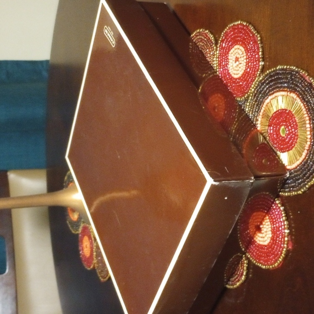 Vintage Coach Gift Box With Tissue - Picture 5 of 17